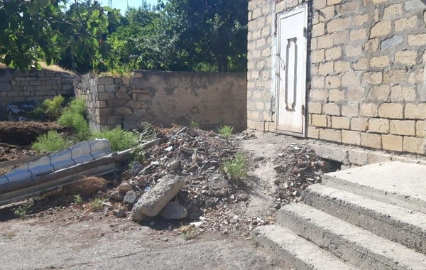 В Азербайджане выявлен цех, производящий мороженое в антисанитарных условиях - - ФОТО 