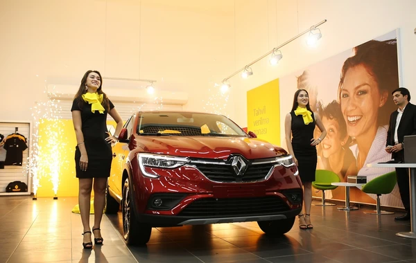 Bakıda RENAULT şirkətinin yeni salonunun açılışı oldu – FOTO