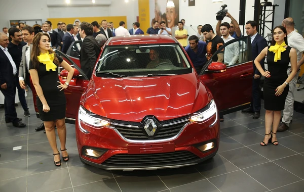 Bakıda RENAULT şirkətinin yeni salonunun açılışı oldu – FOTO
