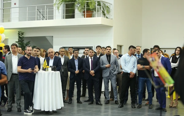 Bakıda RENAULT şirkətinin yeni salonunun açılışı oldu – FOTO
