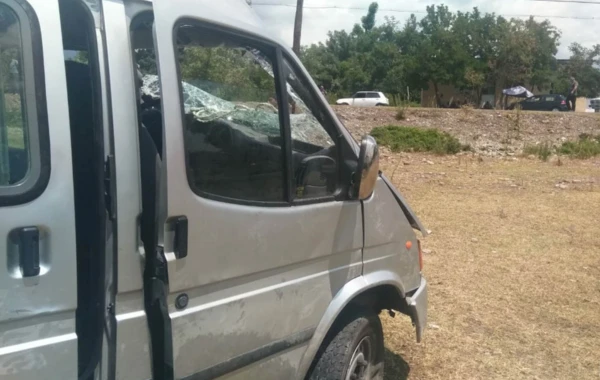 Daha bir mikroavtobus qəzası - FOTO