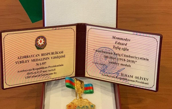 İlham Əliyev Rafael Ağayev və Eduard Məmmədovu medalla təltif etdi - FOTO