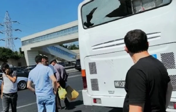 SON DƏQİQƏ – Bakıda 2 avtobus toqquşdu – FOTO