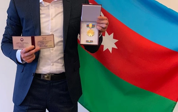 Ильхам Алиев наградил медалями Рафаэля Агаева и Эдуарда Мамедова - ФОТО