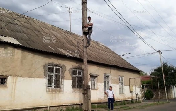 Сильный ветер нанес серьезный ущерб домам в Товузе и Агстафе - ФОТО