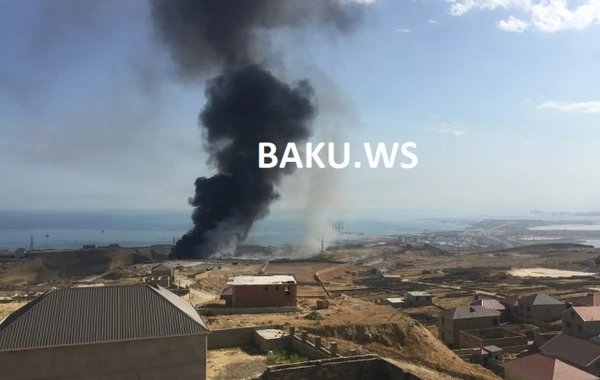 Bakını bürüyən qara tüstü – “Sakinlər pul vermir, biz də yandırırıq” – VİDEO