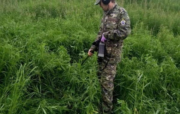 Школьницы изуродовали и задушили "самую красивую" подругу - ФОТО