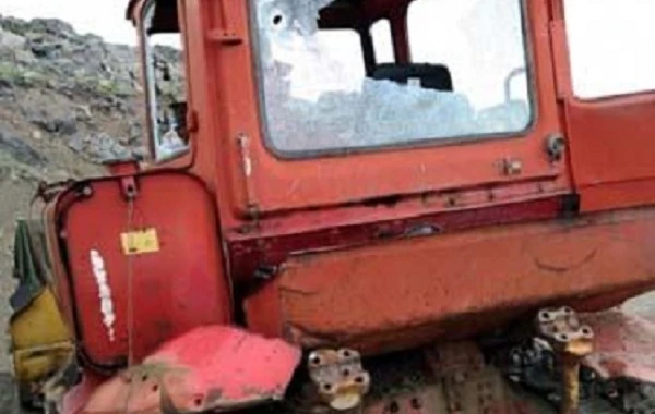 Ermənistan silahlı bölmələri mülki traktoru snayper atəşinə tutub