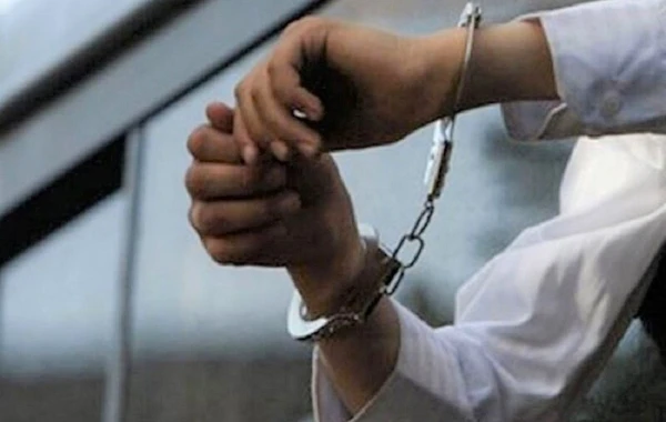Bakıda işlədiyi mağazadan 6 min manat oğurladı