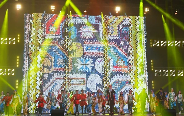 Bakıdakı festivalın açılışından möhtəşəm görüntülər - FOTOLAR