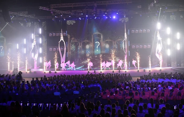 Bakıdakı festivalın açılışından möhtəşəm görüntülər - FOTOLAR