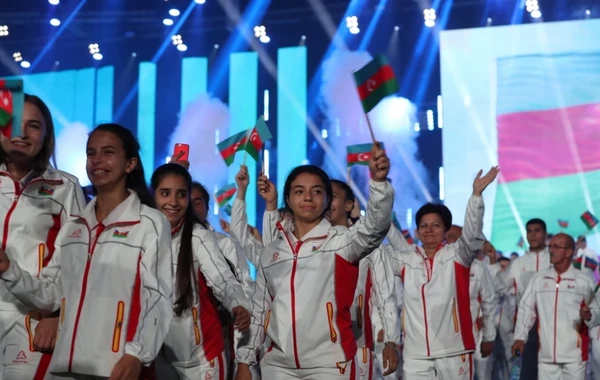 Bakıdakı festivalın açılışından möhtəşəm görüntülər - FOTOLAR
