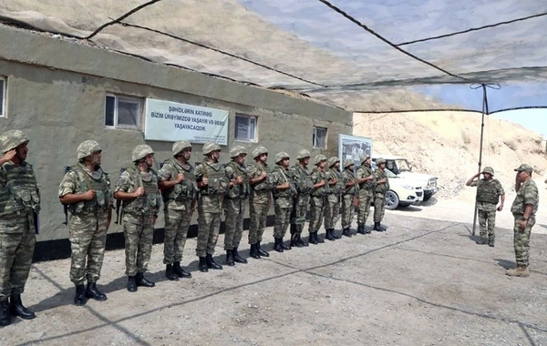 Zakir Həsənov ordumuzun döyüşə hazırlığını yoxlayır – FOTO