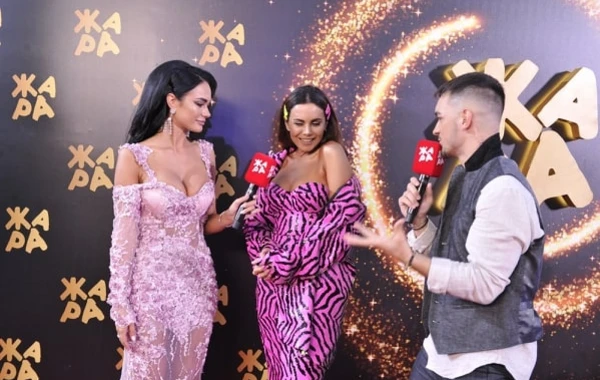 Звезды на красной дорожке фестиваля "ЖАРА" – ФОТОРЕПОРТАЖ