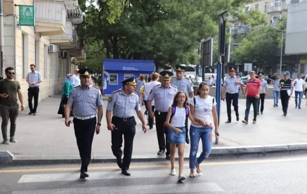 Bakı polisindən küçə ticarəti ilə bağlı əhaliyə MÜRACİƏT