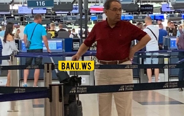 Çexiyadan istirahətdən qayıdan Abel Məhərrəmov hava limanında görüntüləndi - FOTO