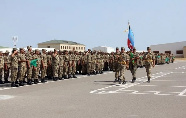 Молодые офицеры начали службу в азербайджанской армии - ФОТО