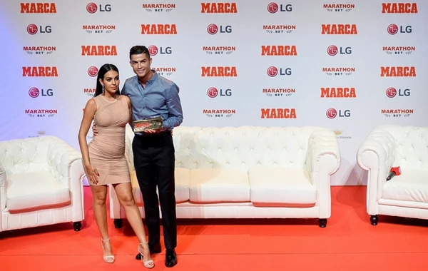 Ronaldonun sevgilisi haqda söz-söhbət yayılıb - FOTO