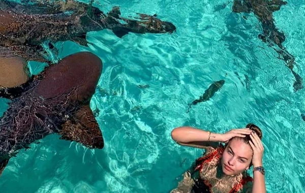 "Самая красивая девочка в мире" показала смелые снимки с отдыха - ФОТО