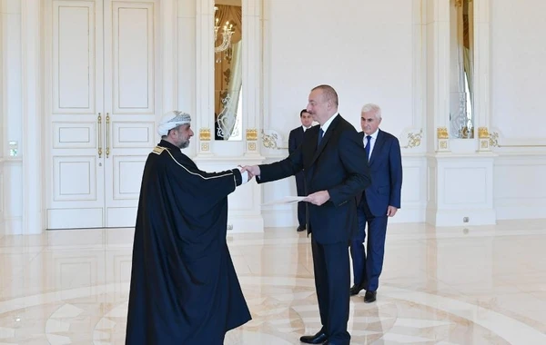 Президент Ильхам Алиев принял верительные грамоты новых послов Омана и Лаоса - ФОТО