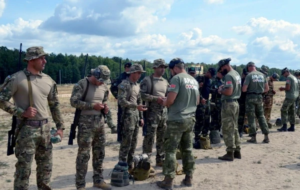 Азербайджанские военнослужащие на конкурсе "Снайперский рубеж" - ФОТО