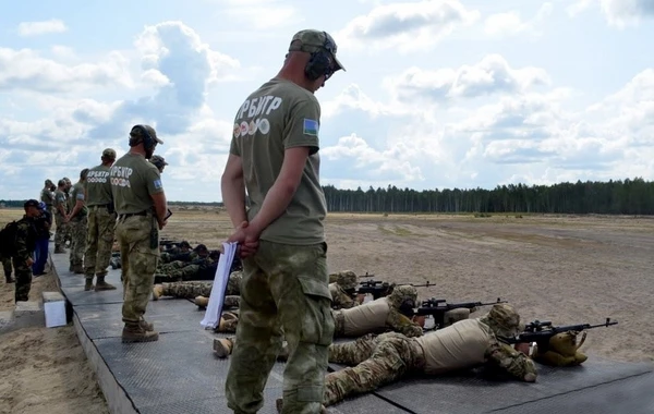 Азербайджанские военнослужащие на конкурсе "Снайперский рубеж" - ФОТО