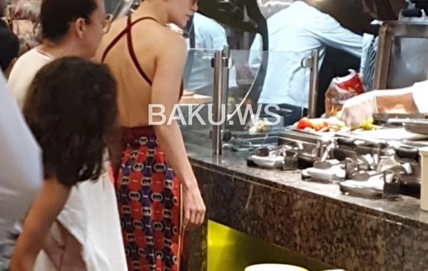 Дженнифер Лопес попала на камеру BAKU.WS - ВИДЕО