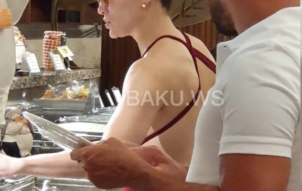 Дженнифер Лопес попала на камеру BAKU.WS - ВИДЕО