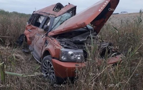 В Азербайджане перевернулся Range Rover: есть раненые - ФОТО