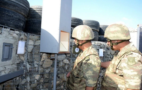 Müdafiə naziri ön cəbhəyə gedib - VİDEO