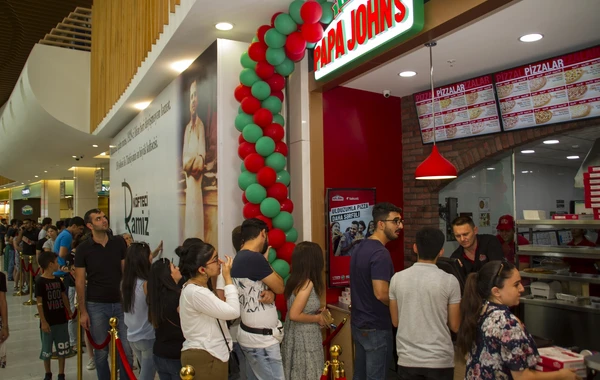 “Papa John’s” restoranlar şəbəkəsi artıq “28 Mall”-da