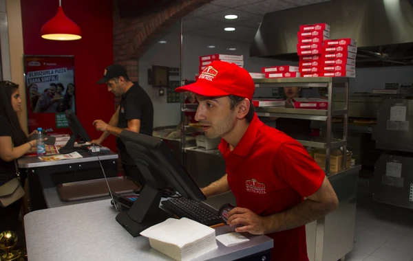 “Papa John’s” restoranlar şəbəkəsi artıq “28 Mall”-da
