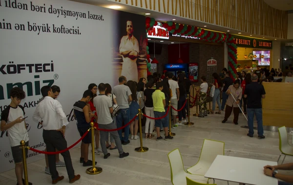 “Papa John’s” restoranlar şəbəkəsi artıq “28 Mall”-da