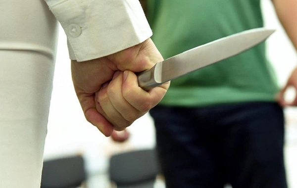 Kişi sevgilisinin anasını qanına buladı – Cəzası endirildi