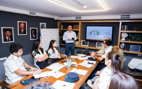 Начались тренинги для сотен таможенников - ФОТО