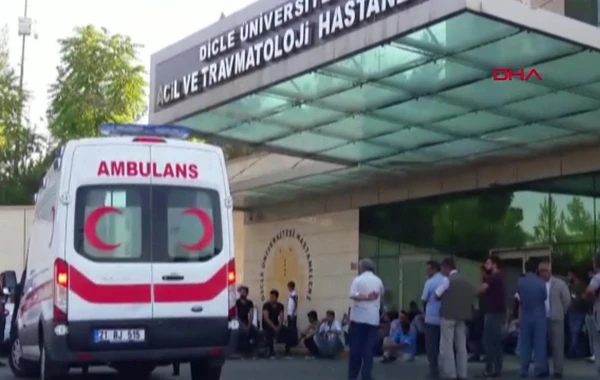 Əri ilə mübahisə edib ata evinə getdi, silahlar işə düşdü - 6 ölü, 7 yaralı