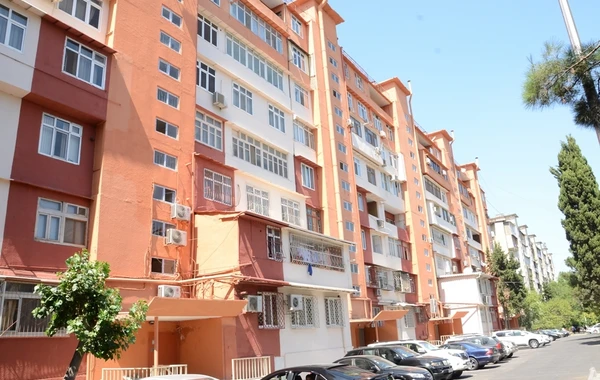 Bakıda yeni liftlər: brayl əlifbası ilə təchiz olunub - FOTO
