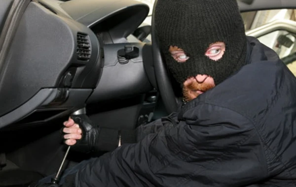 Azərbaycanda "VAZ-2107" belə oğurlandı - ANBAAN VİDEO