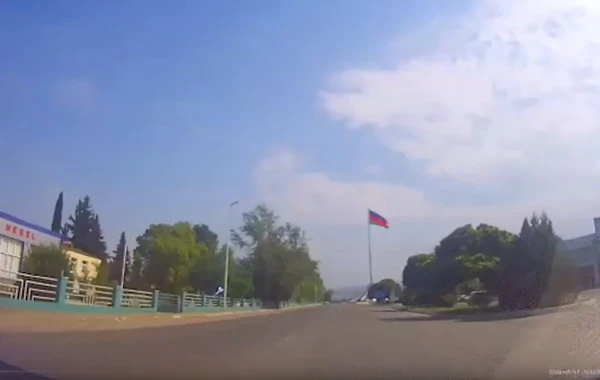 Azərbaycanda sürücüləri təhlükəyə atan yol nişanı - VİDEO