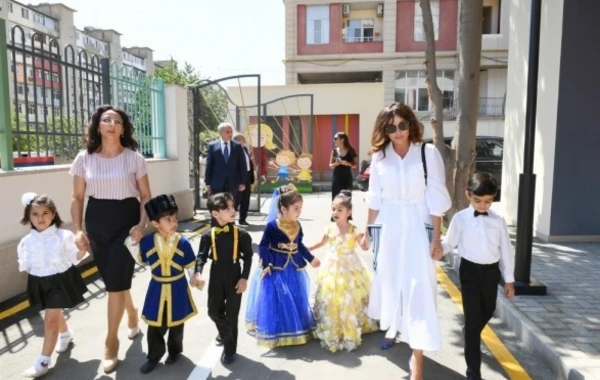 Мехрибан Алиева на открытии новых детских садов в Баку - ФОТО