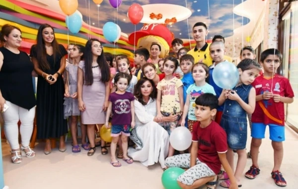 Мехрибан Алиева на открытии новых детских садов в Баку - ФОТО