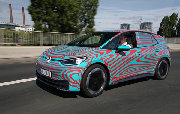 Volkswagen рассказал о своем новом электрокаре - ФОТО