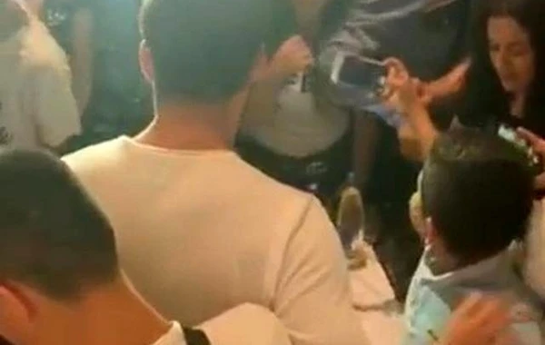 Bakıda "Avatar" Atakana görə Mall-da qapılar, lift bağlandı, izdiham yarandı - VİDEO