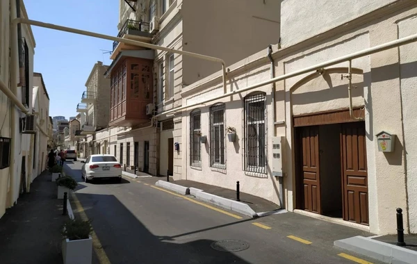 Удивительные почтовые ящики в центре Баку - ФОТО