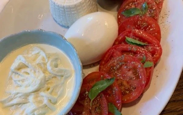 Известный российский бизнесмен показал свое роскошное заведение в центре Баку - ФОТО