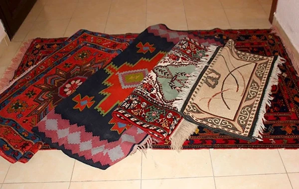 Azərbaycanda məsciddən namaz xalçaları oğurlandı - FOTO