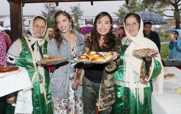 Leyla Əliyeva Üzüm və Şərab Festivalında - FOTO