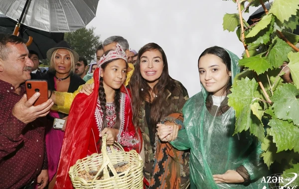 Leyla Əliyeva Üzüm və Şərab Festivalında - FOTO