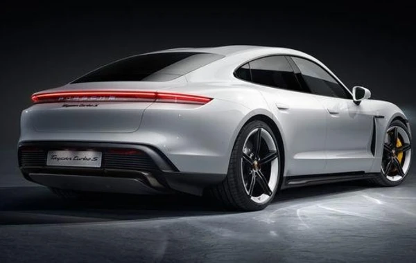 Компания Porsche представила свой первый электромобиль - ФОТО