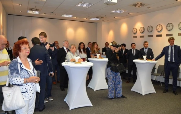 Budapeştin hava limanında Azərbaycana aid fotosərgi açılıb - VİDEO/FOTO